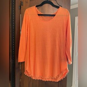 Zozo Women’s Large light sweater